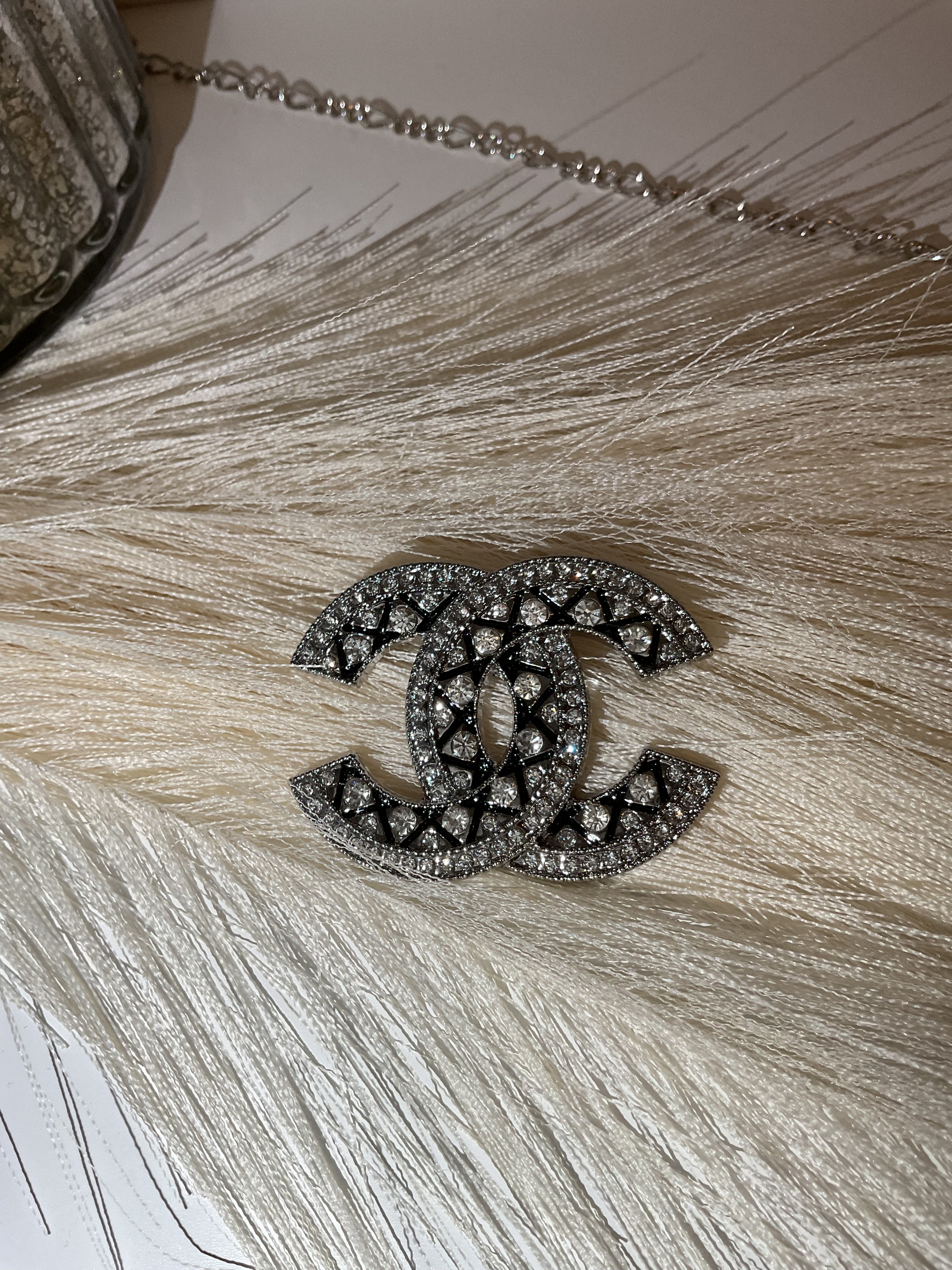 Broche